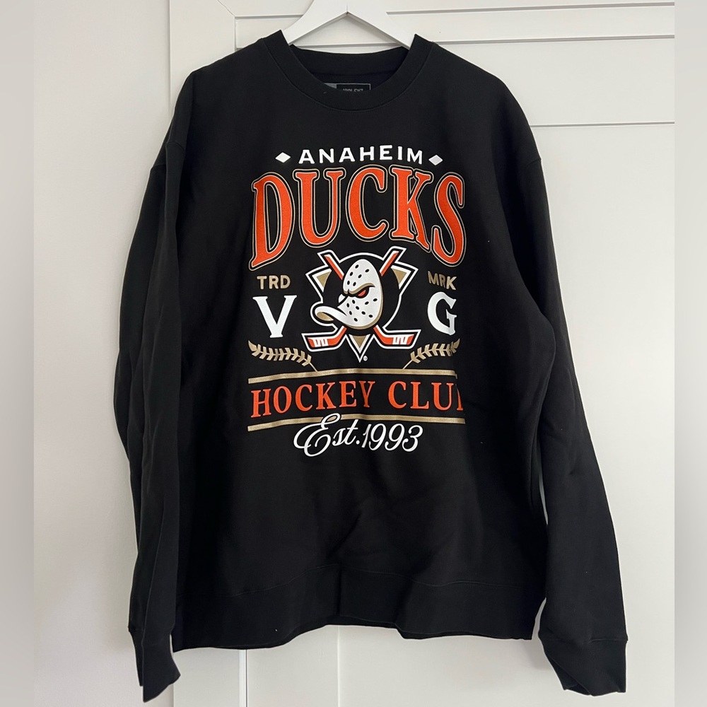 Anaheim Ducks Black Sweater